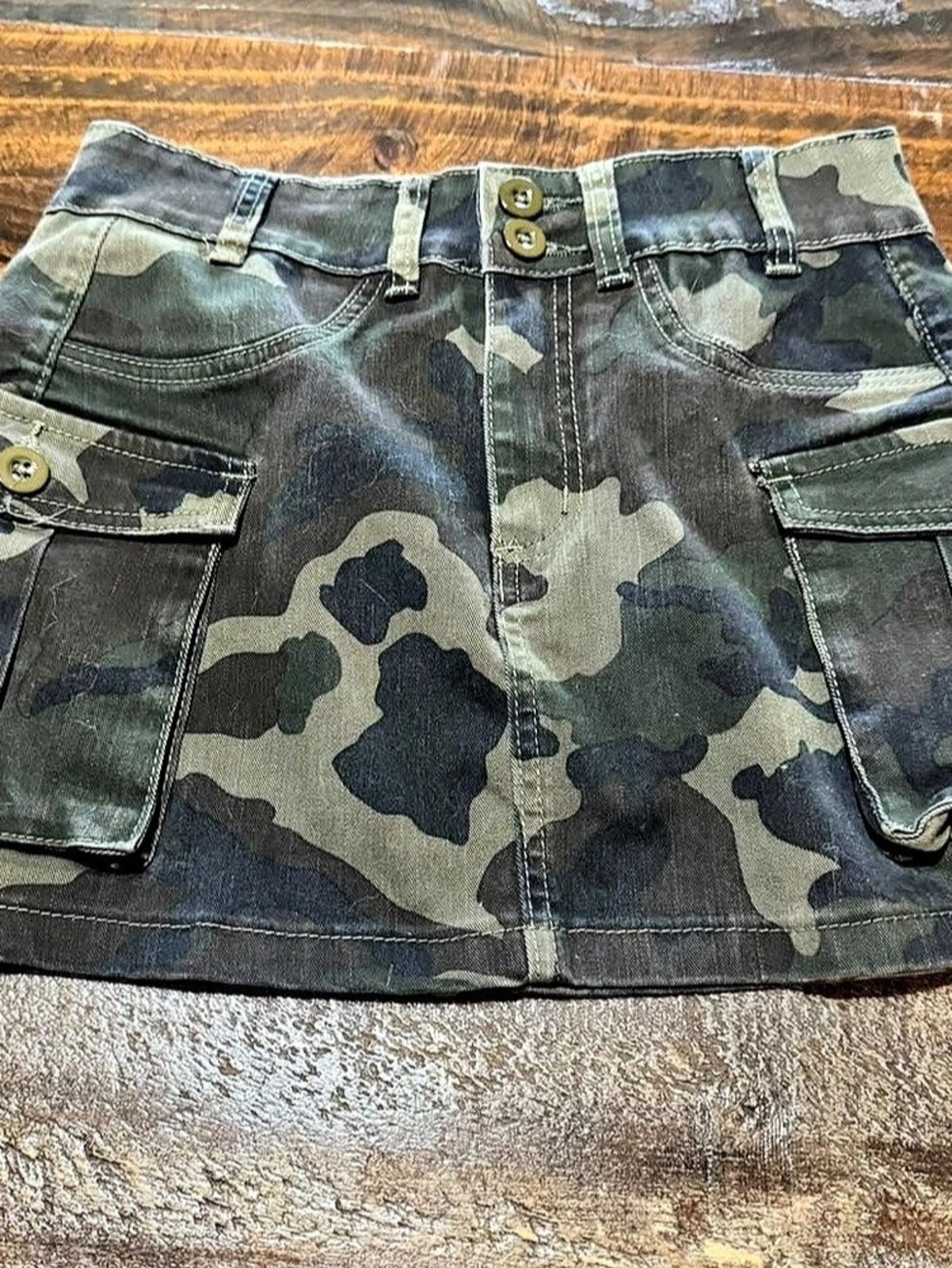 ELLIVEN Camo Cargo Mini Skirt in Green & Black Size Small